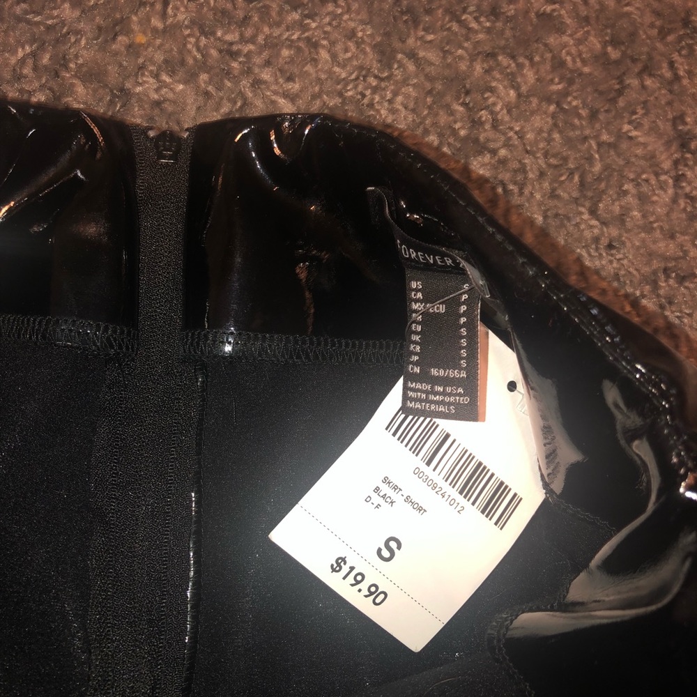 Women’s forever 21 skirt - Picture 2 of 2